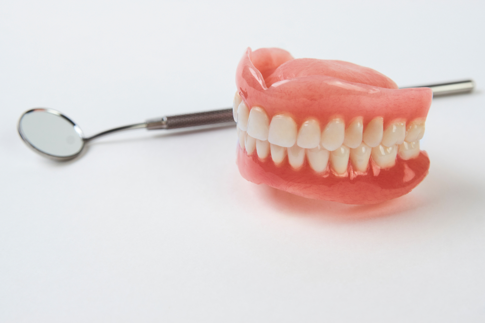 Full Dentures – Problems and Solutions